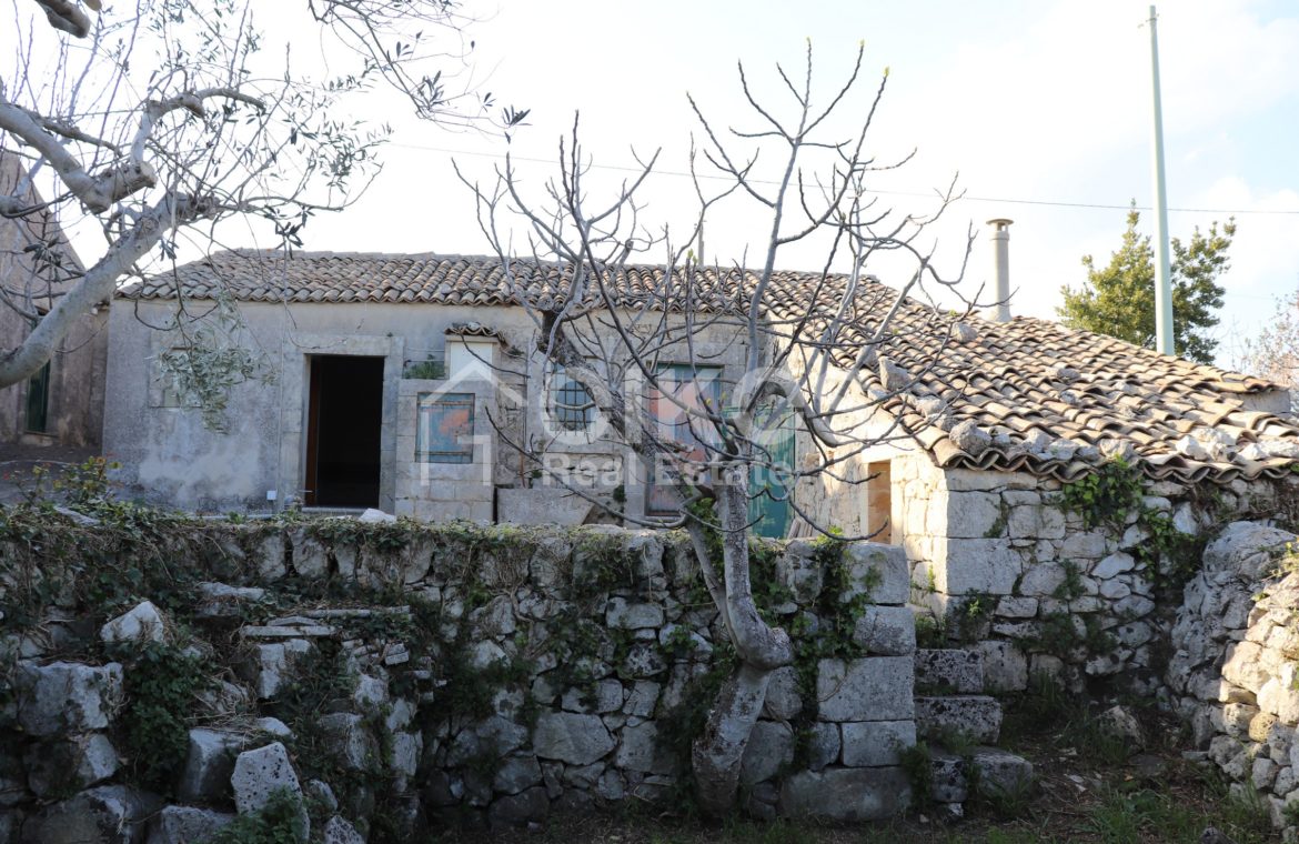 Antico casale siciliano in c da Rigolizia 03